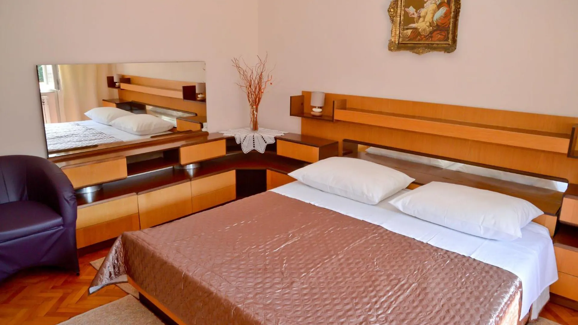 Apartments And Rooms Antonio Zadar 0*,  Croatia