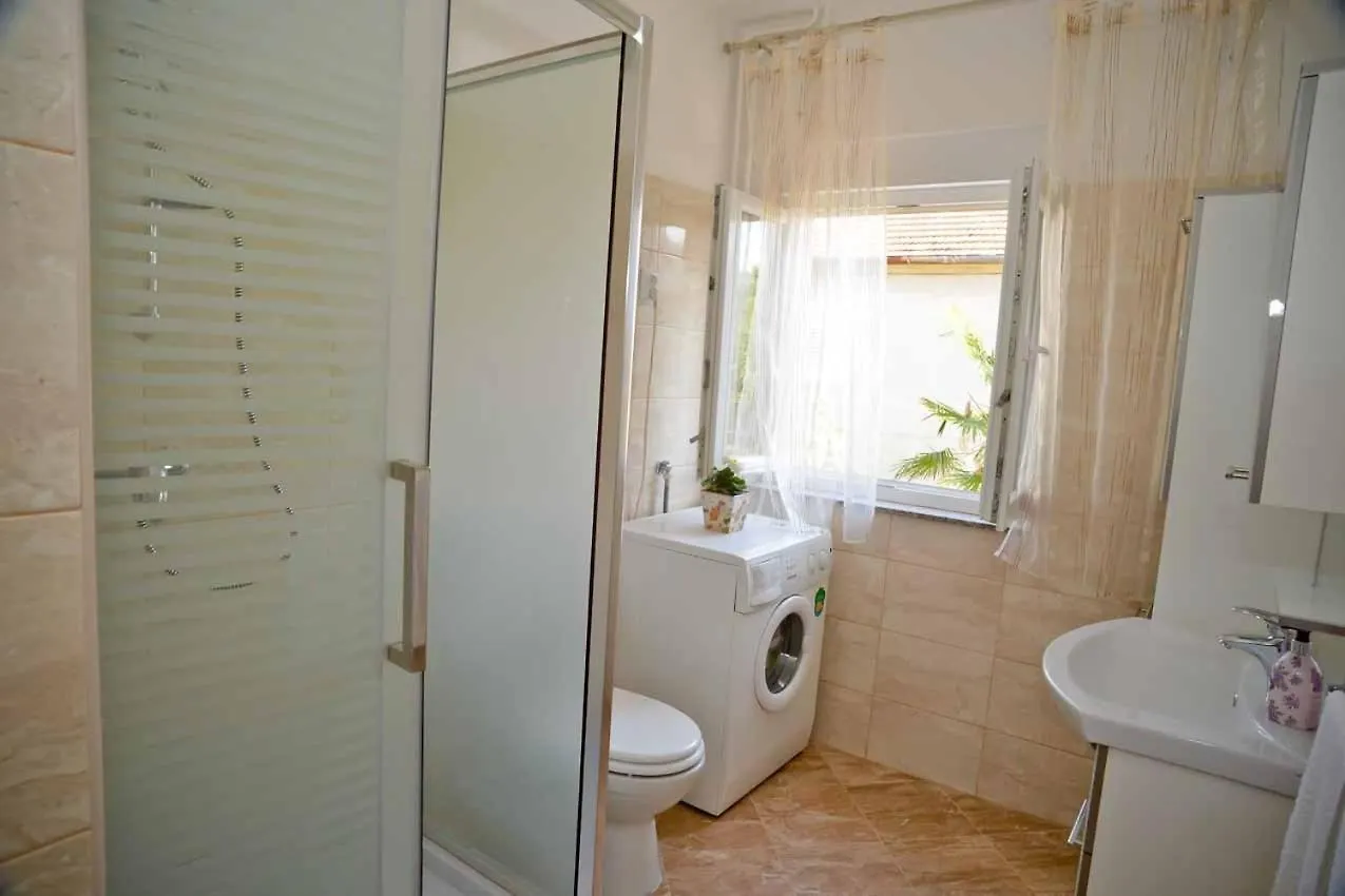 Apartments And Rooms Antonio Zadar
