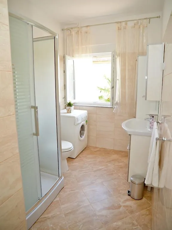 Apartments And Rooms Antonio Zadar